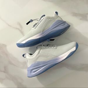 Clove | Nursing Shoes in Grey Matter